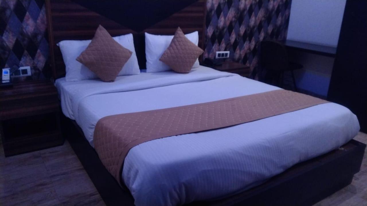 Hotel Plaza International Near Delhi Airport Νέο Δελχί Εξωτερικό φωτογραφία